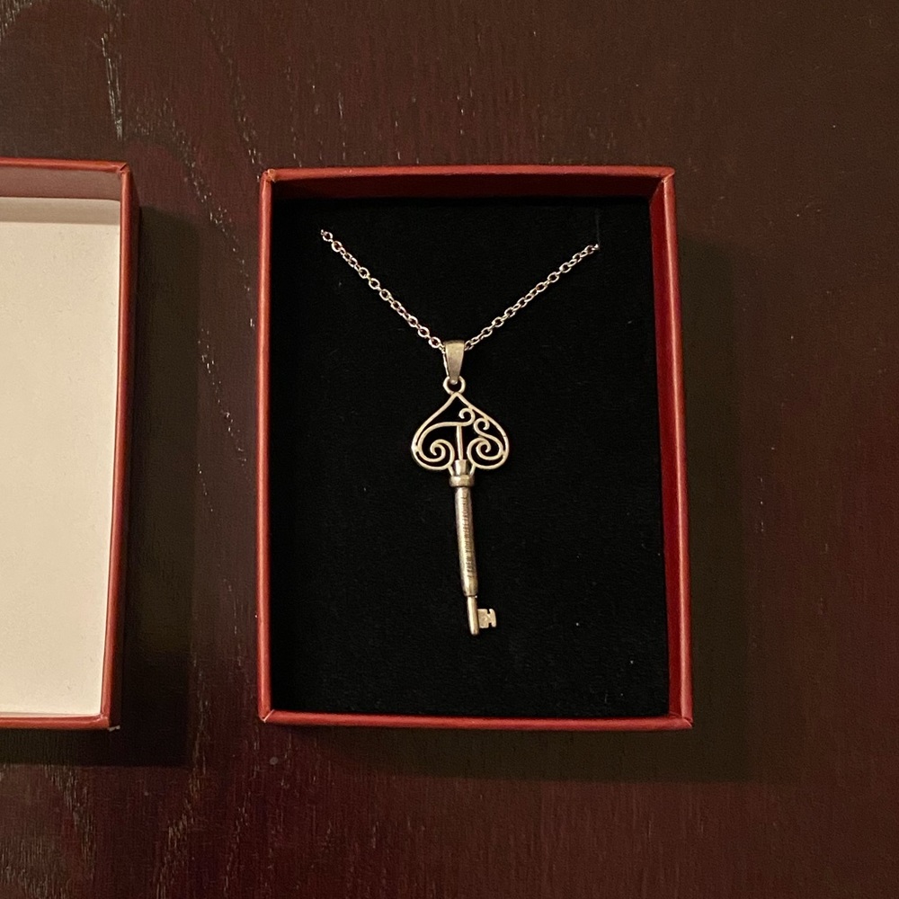 Taylor Swift - I Knew You Were Trouble Necklace